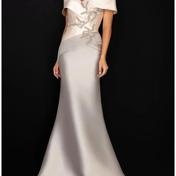 Terani Couture Strapless Silver Gown NWT Size 16 - Picture 2 of 4